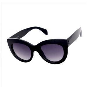 Accessories - THICK CAT EYE BLACK SUNGLASSES NEW Accessories - THICK CAT EYE BLACK SUNGLASSES NEW